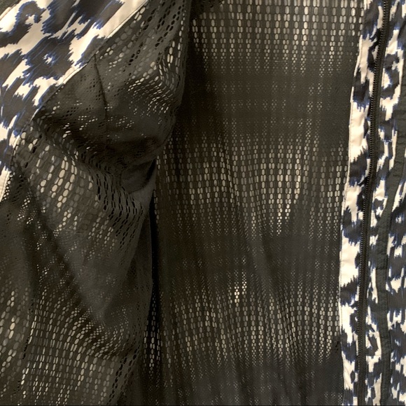 Rare Lululemon Downtime Jacket in Sprinkler Ikat Print (Size 8) - Picture 4 of 12